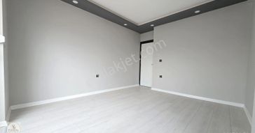 Şelale Mahallesinde Ulaşıma Yürüme Mesafesinde Asansörlü 2/1