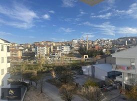 Örnek Evler Okulu Yanı 1+1 İçi Yapılı Daire