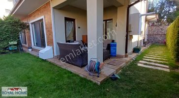 Demirci'de Üçevler Sınırında Sitede Eşyalı Kiralık 4+1 Villa