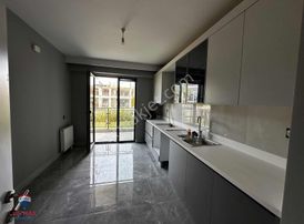 Cihan Çaylan'dan Şehri Bahçe Sitesinde 2+1 Kiralık