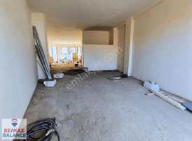 Sultanbeyli Fatih Mahallesinde Cadde Üzeri Kiralık Sıfır Dükkan