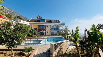 Satılık Özel Havuzlu Lüks Tripleks Villa