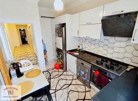 Soğanlık Metroya Yürüme Teraslı 3+1 Kapalı Otoparklı Lüks Daire