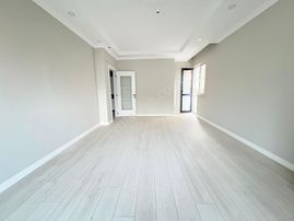 Kazık Karabekir Mahallesinde 4+1 200m2 Müstakil Bahçeli Lüx Dublex