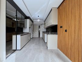 Yuvam Gayrimenkul'den Trend Caddenin Yanında 4+1 Acil Satılıkk