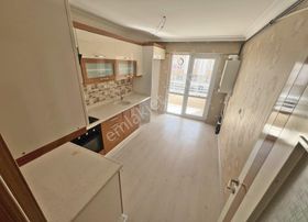 Kanunide Ara Katta Asansörlü Masrafsız Genç Bina Fırsat Dairesi