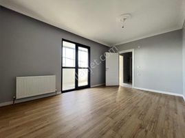 Net'den Lüx Site İçerisinde Asansörlü 2+1 Kiralık Dublex