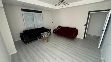 Sarılar Site İcinde Havuzlu 3+1 Satılık Ara Kat Daire