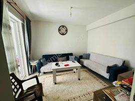 Çetin Gayrimenkul'den Abdulhamitan Cami Yakını Satılık 2+1 Daire