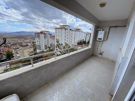 Çetin Gayrimenkul'den Sosyal Bilimler Lisesi Altı Satılık 3+1