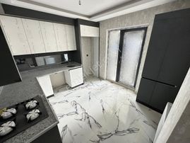 Yenikent Fevzi Çakmak Mh'de 2+1 Giriş Kat Merkezi Konum'da Satılık Daire