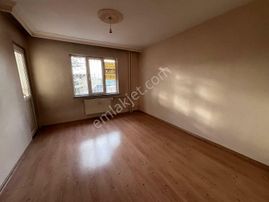 Mevlana Kültür Merkezi Önü