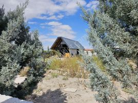 Metin Gönülalan'dan Mükemmel İçinde Bungalov Evi Olan Arsa