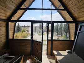 Metin Gönülalan'dan Mükemmel İçinde Bungalov Evi Olan Arsa