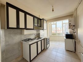 Öz.maşallah.dan Cadde Ustu Geniş 2kat Konumda 3+1