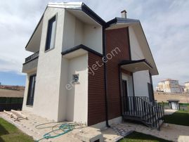 Gödenede Satılık Lüks 2.5+1 Müstakil Villa