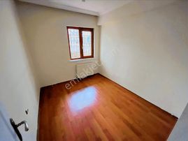 Şentük Gayrimenkul'den**3+1**geniş Önü Açık Bahçe Katı