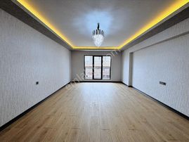 Çiftçioğullarından▃fatih Mah. Lüx Sitede K.otoparklı G.odalı 4+1