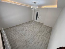 Fırsat Çiçekli Mahallesinde Genç Binada 2+1 Yapılı Yüksek Giriş