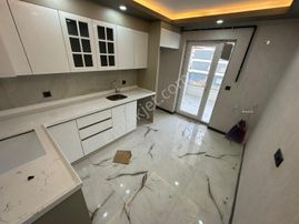 Yenikent Fevzi Çakmak Mh'de 2+1 76m2 Depolu 1.kat Konum'da Çift Banyolu Satılık Daire