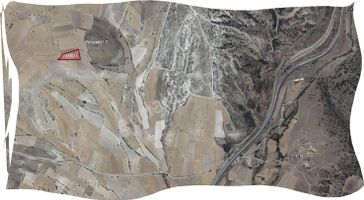 Özpınar ,dan Fasıllar Konya Yoluna 1.5 Km. Yolu Olan 7002 M2 Tarla