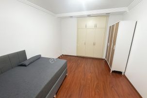 Konak Muratreis'te Deniz Manzaralı Satılık Daire