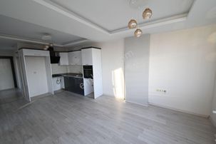 Üstünkent Emlak'tan Site İçi Havuzlu 3+1 Satılık Daire