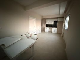 Üniversite Civarı Göl Manzaralı 1+1 Satılık Daire