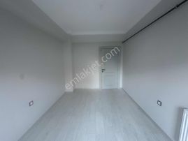 Bornova Kızılay Mah Arakat 2+1 Asansörlü Sıfır Daire