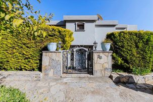 Century21 Den Türkbükün'de Muhteşem Konumda Satılık Villa....