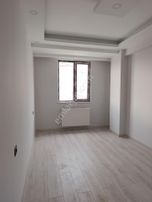 Şehitler Mahallesi Üniversite Karşısında Kiralık Sıfır Eşyasız 2+1 Arakatta Kapalı Otoparklı Daire