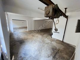 Anadolu Mahallesi 351 M2 2 Katlı Kiralık Bahçeli Geniş İş Yeri