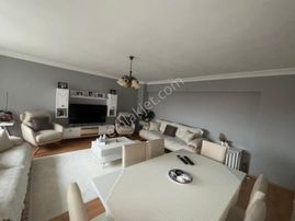 İdenova’dan Güzelyalı Eğitim Mahallesi Tekev Sitesi’nde Ferah 3+1, 120 M² Satılık Daire