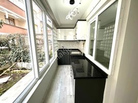 Serdaroğlu Gayrimenkul'den꧂bahçeli Denize 100mt Merkezi 2+1daire