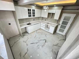 Yenikent Fevzi Çakmak Mh'de 3+1 Arakat Ön Cephe Ebeveyn Banyolu Satılık Daire