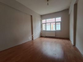 Pratik Den // 3+1 Kombili Fevziçakmak Mah. Hilal Cad. Orta Kat