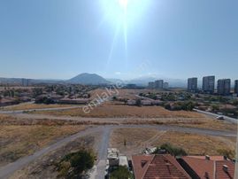 Pratik Den// Hulusi Akar Üzerinde Satlık Daire