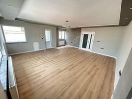 Taner'den Sinan Cad'de Yıldız Köprü Dibinde 4+1 Süper Lüks Kapalı Dubleks