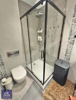 Poyraz'dan Caddebostan Sahilde Prestijli Binada Katta Tek 4+1