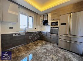 Poyraz'dan Fenerbahçe Kalamış Marinada Yeni Binada 140 M2 3+1