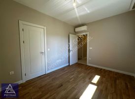 Poyraz'dan Caddebostan Plaj Yolunda Müstakil Bahçeli Satılık 3+1