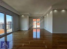 Poyraz'dan Erenköy'de 7/24 Güvenlik Havuzlu Balkonlu 3+1 Satılık