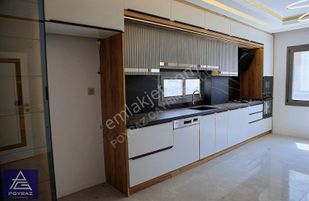 Poyraz Caddeden Akçay Sarıkızda Denize Yürüme Mesafesinde 3+1