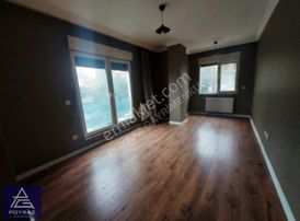 Poyraz'dan Suadiye'de Bağdat Caddesine Yakın Genç Binada 2+1