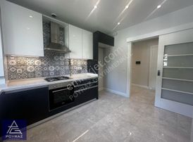 Poyraz'dan Suadiyede Bağdat Caddesine 3. Binada Balkonlu 3+1