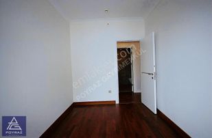 Poyraz'dan Caddebostanda Site Konseptli Havuzlu Güvenlikli 3+1