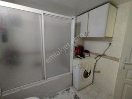 Özel Ege Lisesi Yakını Satılık 3+1 Daire