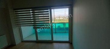 Bornova Park Evleri'nde Kiralık 1+1 Daire