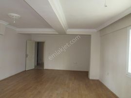 Ayrancılarda Egekoop Altı Dolmuş Yolu Yakını Giriş Katı 3+1 120 M2