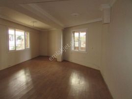 Ayrancılarda Egekoop Altı Dolmuş Yolu Yakını Giriş Katı 3+1 120 M2